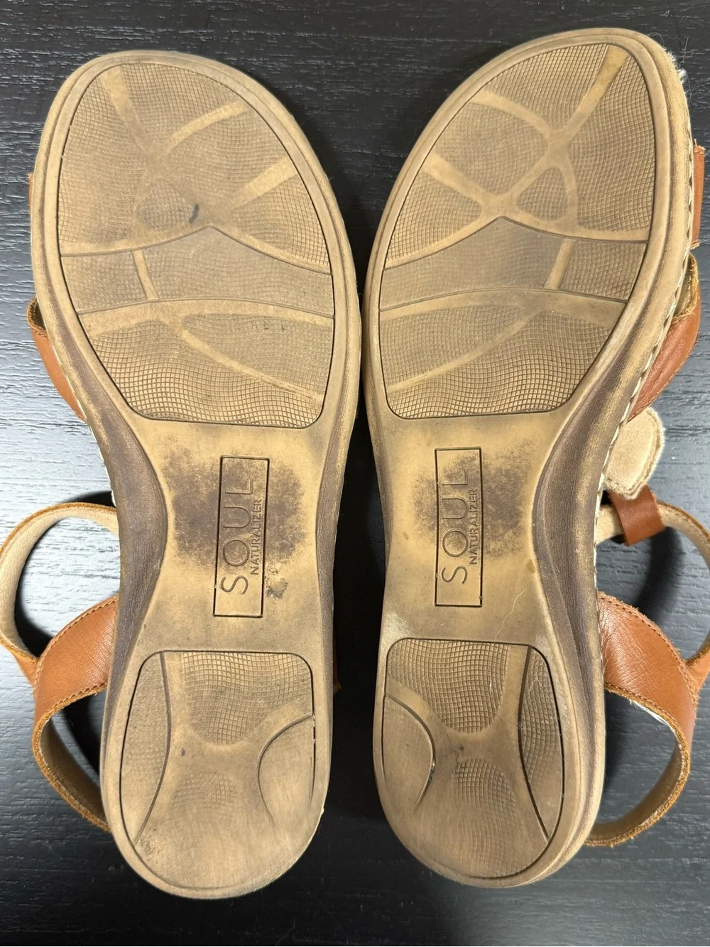 Naturalizer tan leather